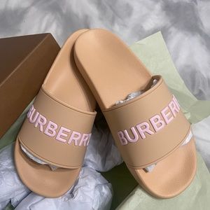 Brand new womens size 9 Burberry slides